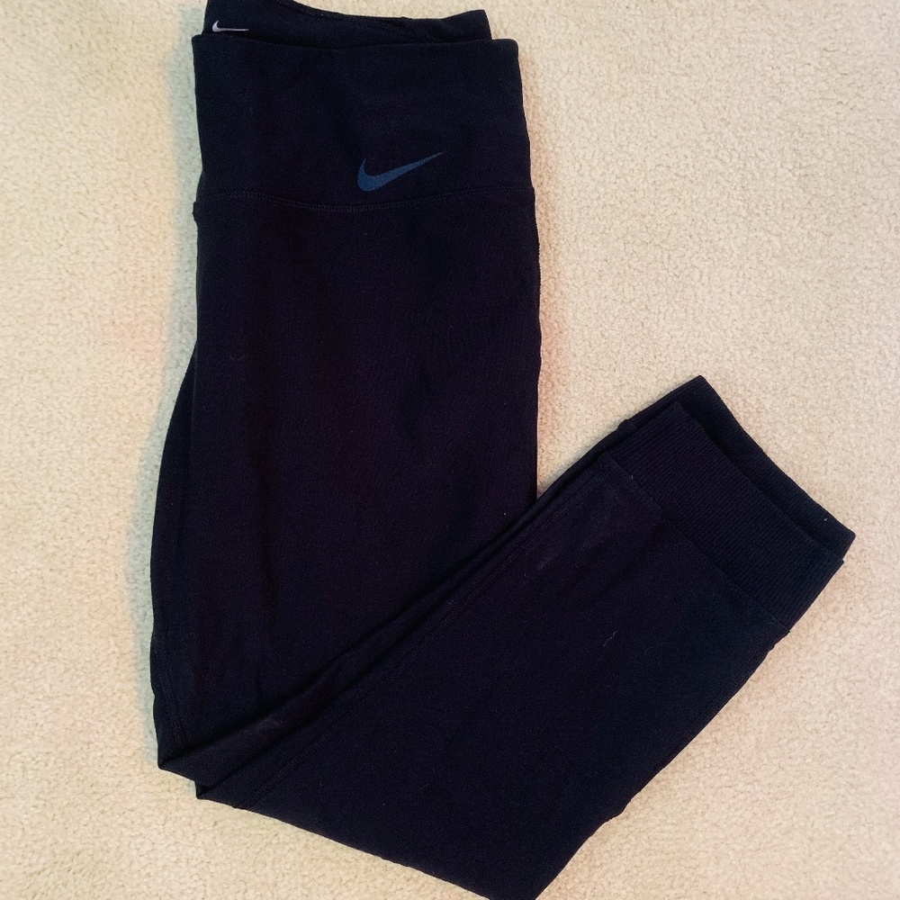 Nike Cropped Dri-Fit Running Legging